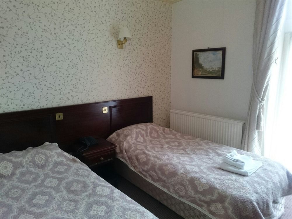 Hotel Fieldways à Trowbridge Extérieur photo